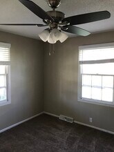 615 E 5th St, Unit A in Hays, KS - Building Photo - Building Photo