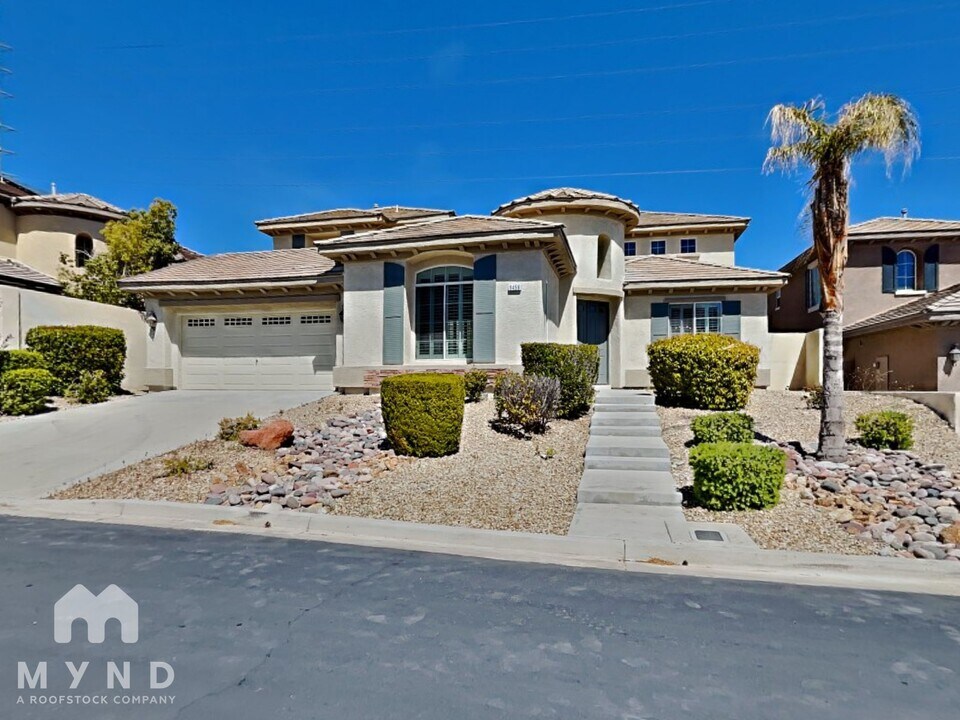 9456 Bluff Ledge Ave in Las Vegas, NV - Building Photo