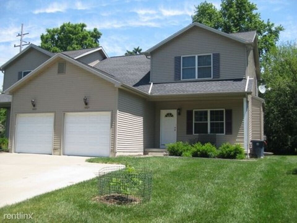 3029 Charing Cross Rd in Ann Arbor, MI - Building Photo