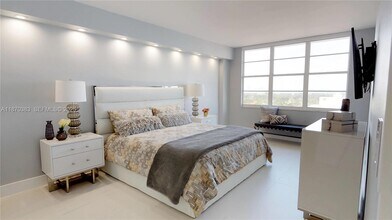 5601 Collins Ave in Miami Beach, FL - Building Photo - Building Photo