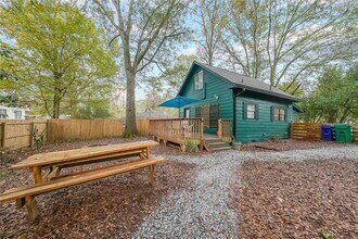478 Clubhouse Dr in Pine Lake, GA - Building Photo - Building Photo