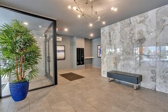6890 Peachtree Dunwoody Rd in Atlanta, GA - Building Photo - Building Photo