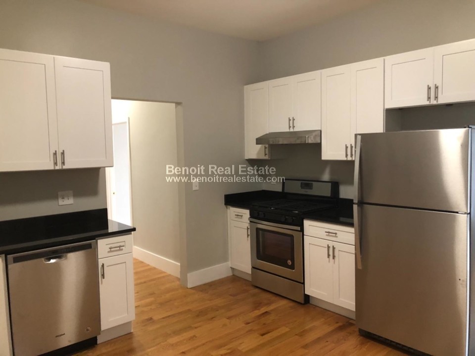 43 Temple St in Somerville, MA - Building Photo
