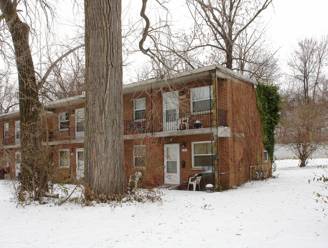132-136 Brunson Ave in Columbus, OH - Building Photo - Building Photo