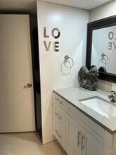 2101 21st Ln in Palm Beach Gardens, FL - Building Photo - Building Photo