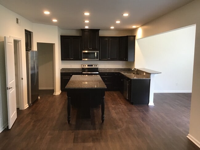 233 Sandusky Ln in Simpsonville, SC - Building Photo - Building Photo