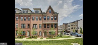 22983 Worden Terrace in Brambleton, VA - Building Photo