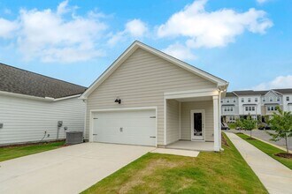 723 Dorset Strm Dr in Fuquay Varina, NC - Building Photo - Building Photo
