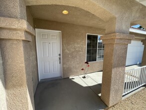 37902 Drexell Dr in Palm Desert, CA - Building Photo - Building Photo