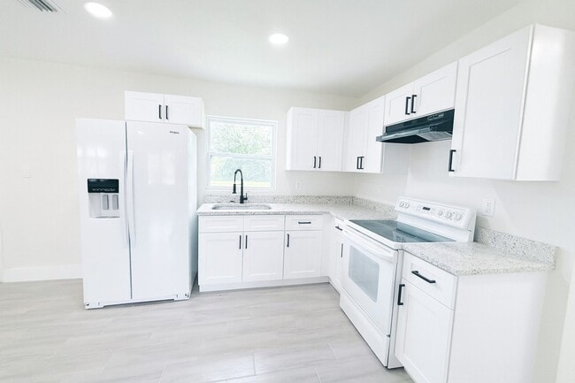 property at 579-581 Wood Ave