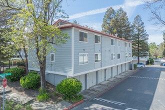 29629-29630 Mountain Oak Ct in Hayward, CA - Building Photo - Building Photo