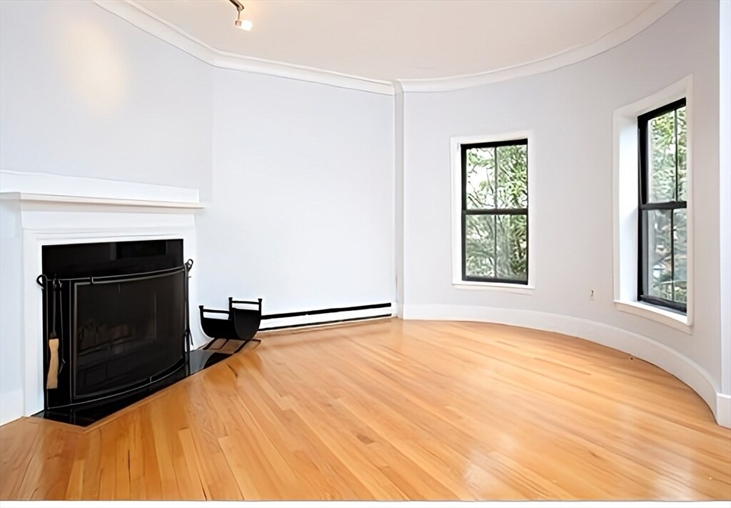 27 Dartmouth St, Unit 4 in Boston, MA - Foto de edificio