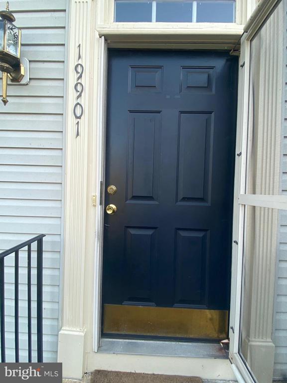 19901 Fieldgrass Square in Ashburn, VA - Building Photo - Building Photo
