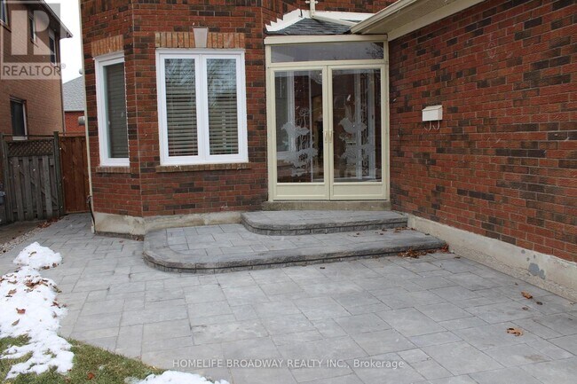 5202 Buttermill Ct in Mississauga, ON - Building Photo - Building Photo