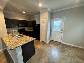 16922 Dancing Ava in Selma, TX - Building Photo - Building Photo