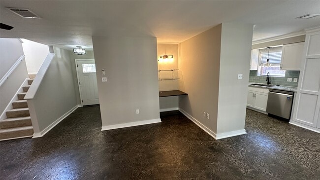 property at 2 W Mistybreeze Cir