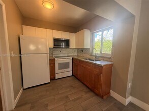 2343 NW 14th St in Miami, FL - Building Photo - Building Photo