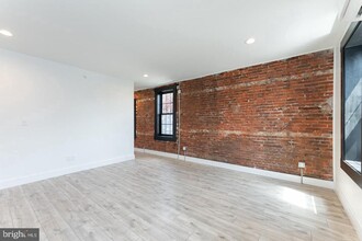 430 W Jefferson St in Philadelphia, PA - Building Photo - Building Photo