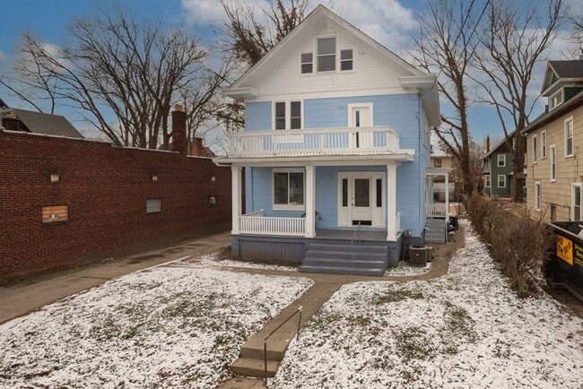 1221 California Ave