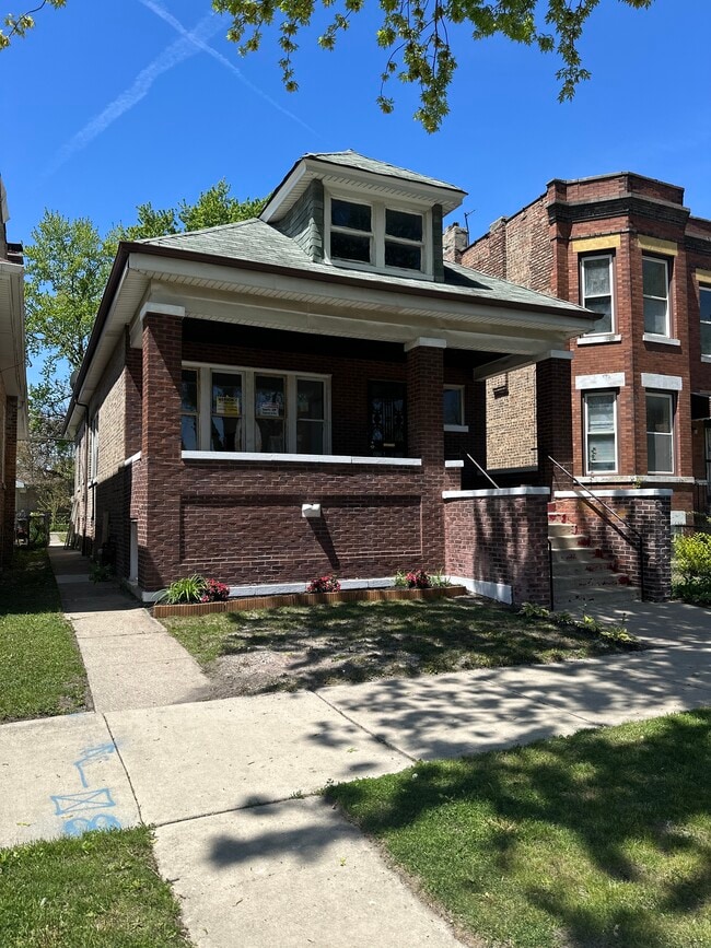 8634 S Carpenter St in Chicago, IL - Building Photo - Building Photo