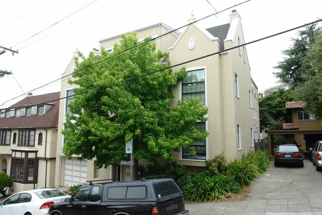 2321 Le Conte Ave in Berkeley, CA - Foto de edificio - Building Photo