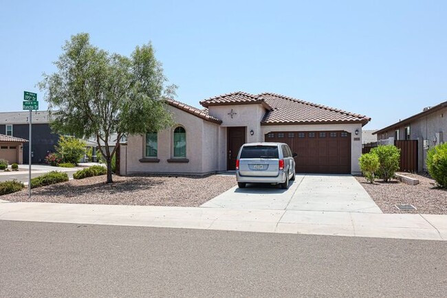 19535 W Rancho Dr in Litchfield Park, AZ - Foto de edificio - Building Photo