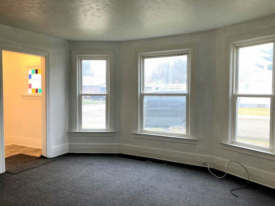 1977 Prospect Ave in Erie, PA - Foto de edificio