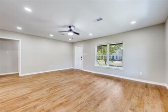 609 W Owings St in Denison, TX - Building Photo - Building Photo