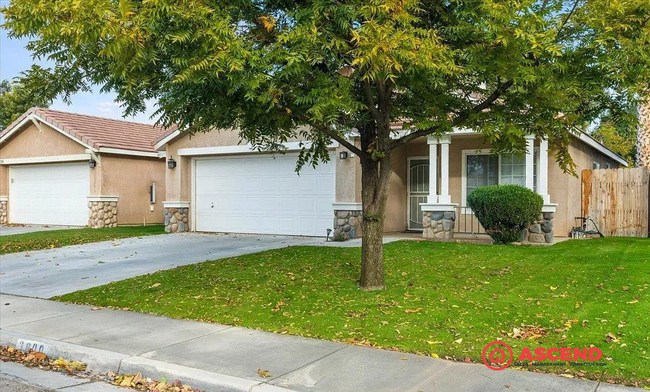 3800 Amur Maple Dr in Bakersfield, CA - Building Photo - Building Photo