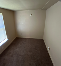 518 Laredo St in Lockhart, TX - Building Photo - Building Photo
