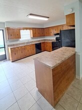 3909 Ocean View Dr, Unit B in Panama City Beach, FL - Foto de edificio - Building Photo