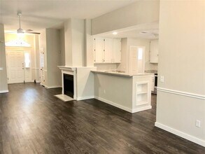 8008 Nairn Dr in Austin, TX - Building Photo - Building Photo