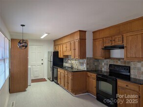 20114 Washam St in Cornelius, NC - Building Photo - Building Photo