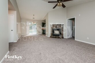 10366 Candlelight Rd in Jonesboro, GA - Building Photo - Building Photo