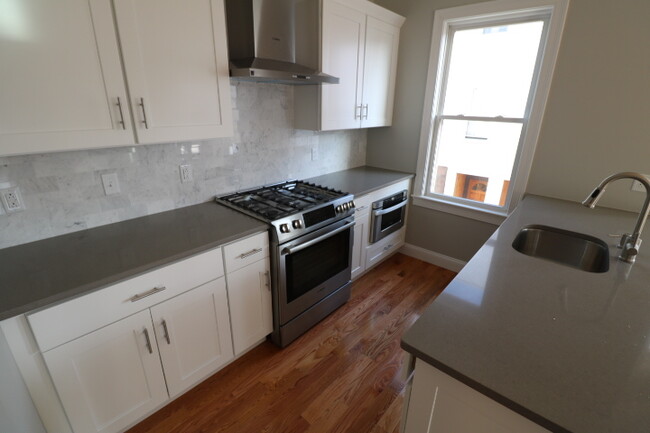 3 Webb Park, Unit 3
