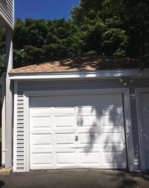 14 Seagirt Ave, Unit 1 in Saugus, MA - Foto de edificio