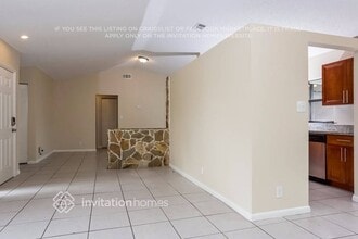 413 SW 75th Ave in North Lauderdale, FL - Foto de edificio - Building Photo