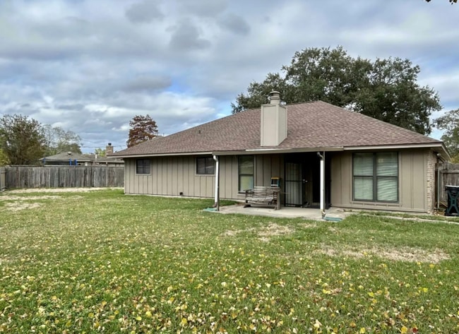 property at 4895 Taft St
