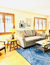 520 S Maple St in Saugatuck, MI - Building Photo - Building Photo