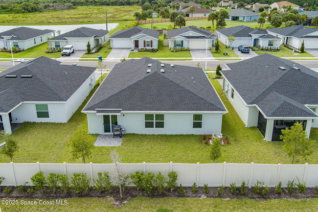 825 Dockside Dr SW in Melbourne, FL - Building Photo - Building Photo