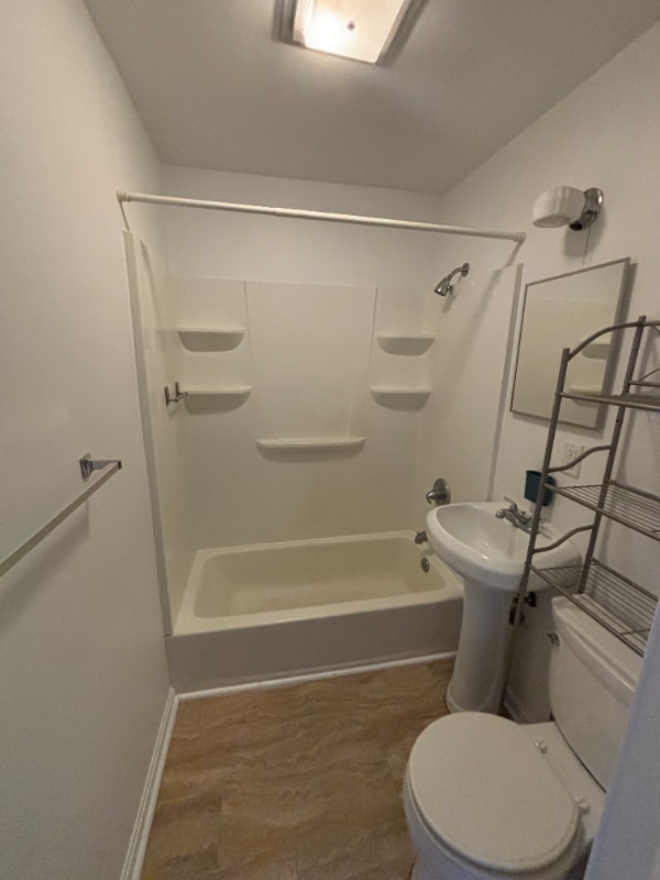 319 Holly Ct in Chestertown, MD - Foto de edificio - Building Photo