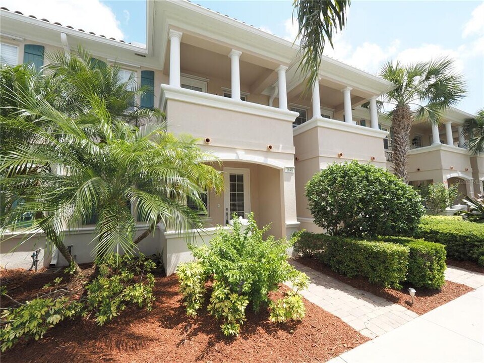 1648 Napoli Dr W in Sarasota, FL - Building Photo