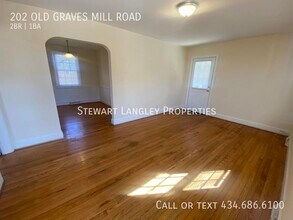 202 Old Graves Mill Rd in Lynchburg, VA - Building Photo - Building Photo
