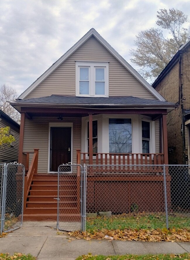 property at 7939 S Burnham Ave