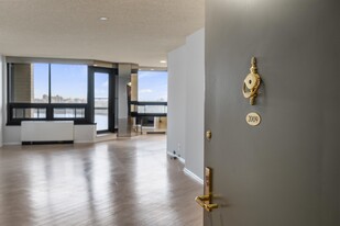 800 Palisade Ave in Fort Lee, NJ - Building Photo