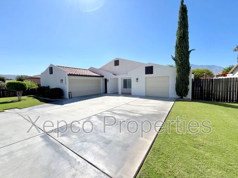 32355 Cielo Vista Rd in Cathedral City, CA - Building Photo