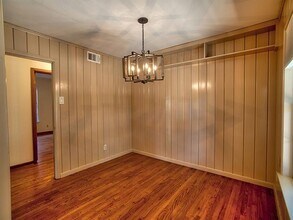 2318 Elmwood Blvd in Dallas, TX - Building Photo - Building Photo