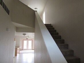 16760 Huntington Ln in St. Robert, MO - Building Photo - Building Photo