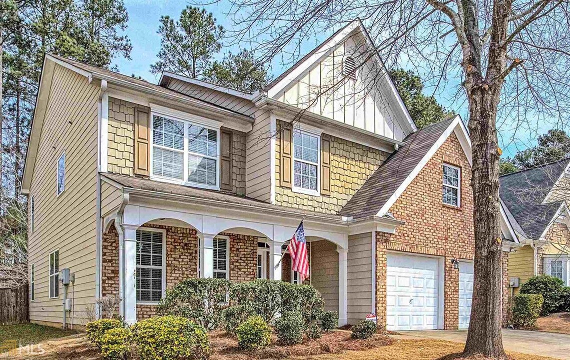 2421 Langstan Ct in Locust Grove, GA - Building Photo