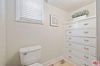 1408 S Burlington Ave in Los Angeles, CA - Building Photo - Building Photo